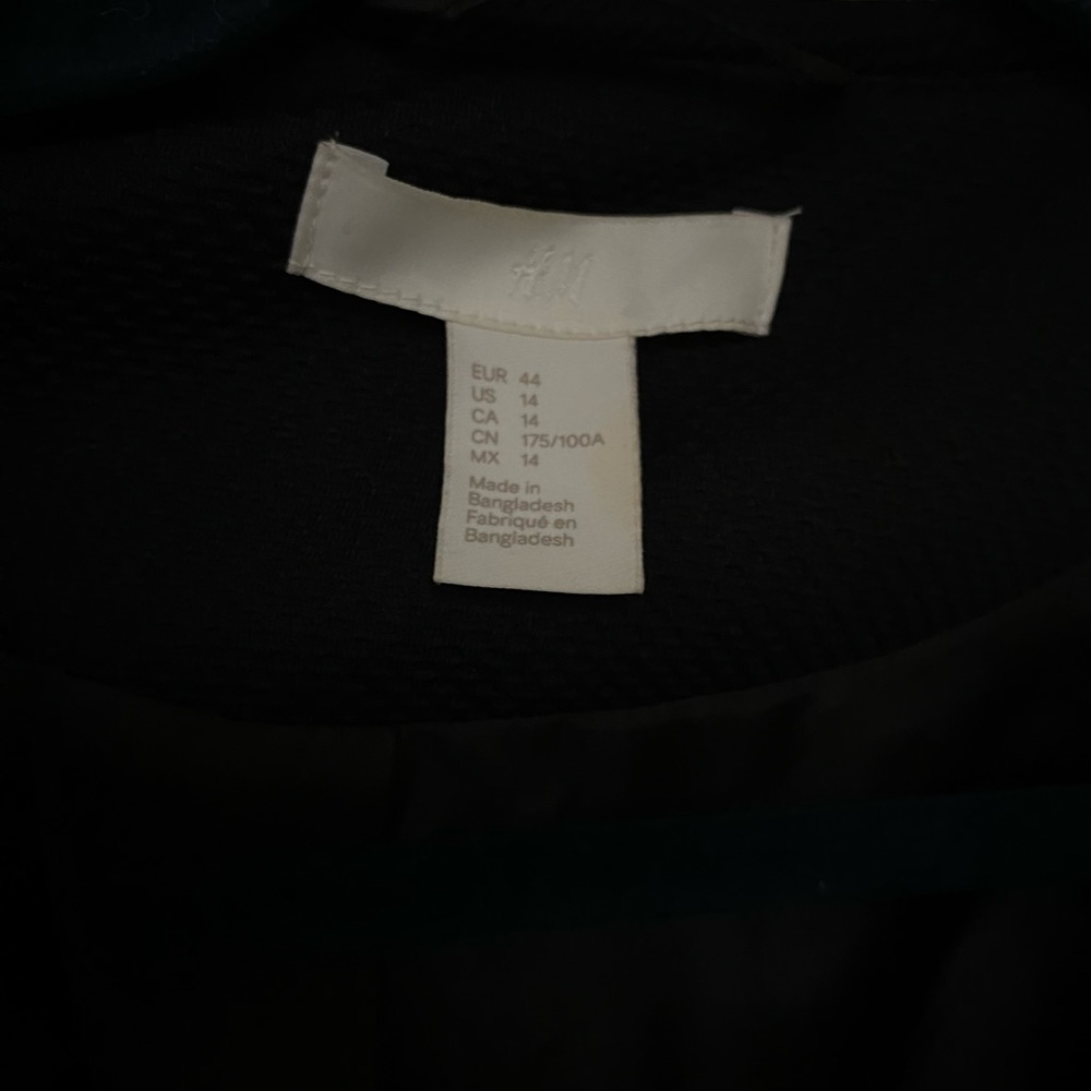 H&M Open front blazer/jacket. Worn twice. - Picture 3 of 3